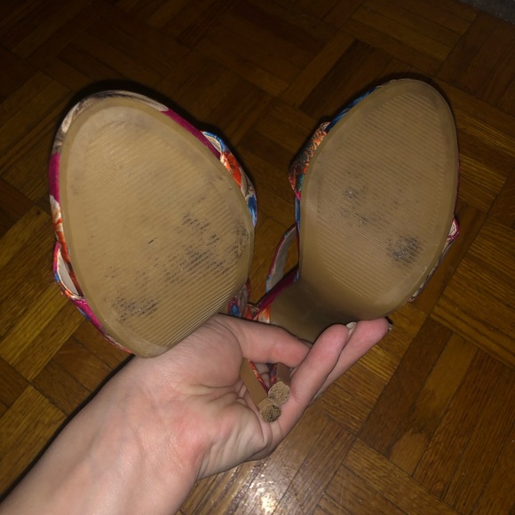 Floral Heels - Picture 4 of 8